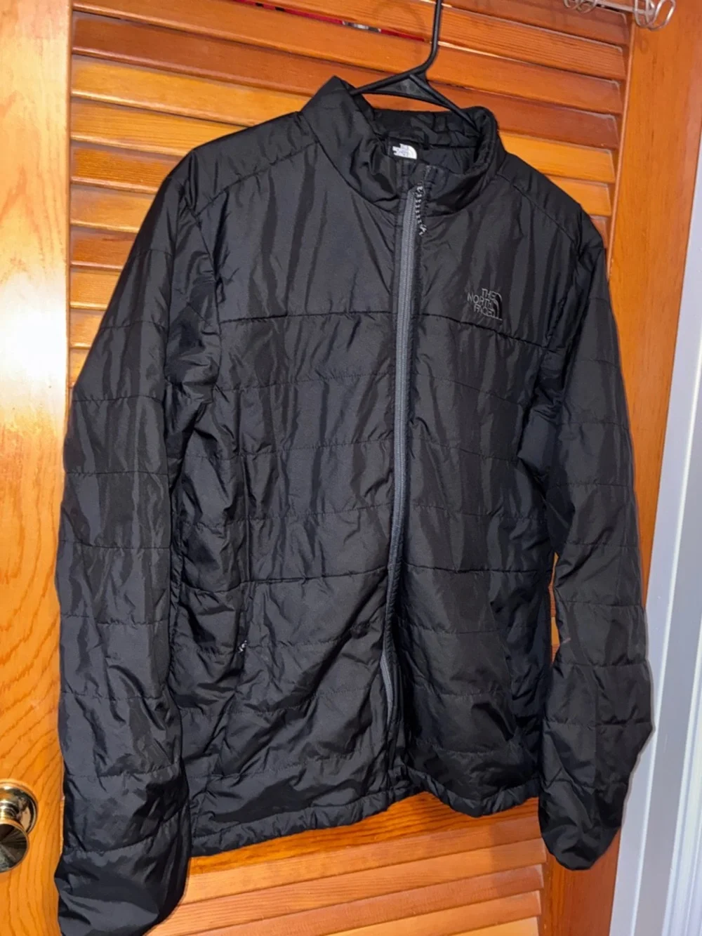 North Face Men’s Insulated Bombay Jacket, black - size medium